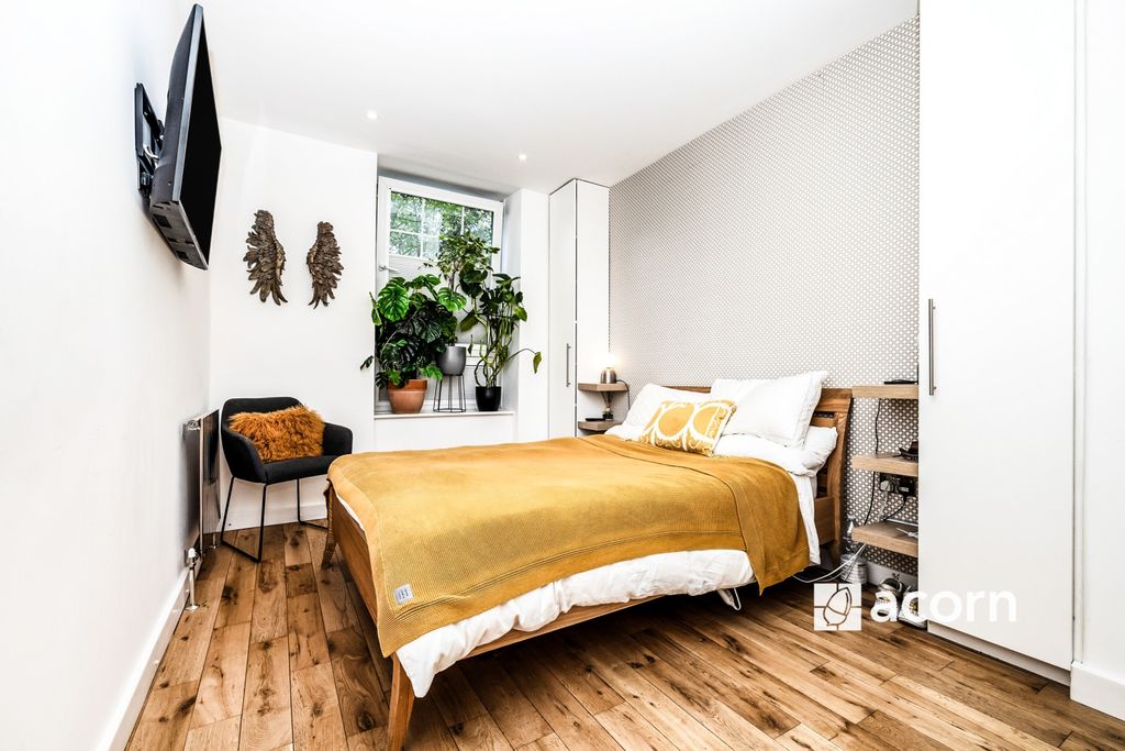 Property photo 3 of 11 Bedroom