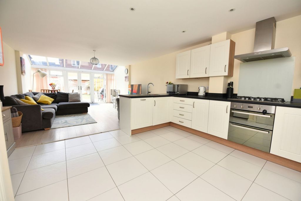 Property photo 2 of 15