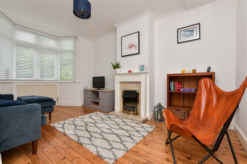 Property photo 2 of 14 Lounge