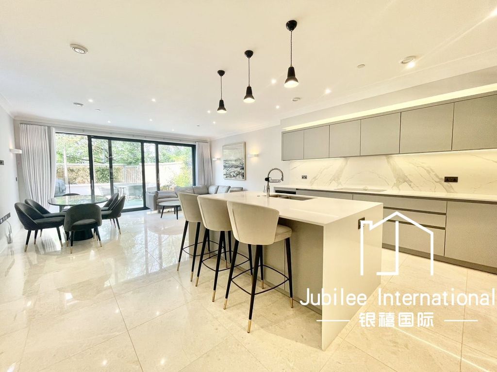 Property photo 1 of 30