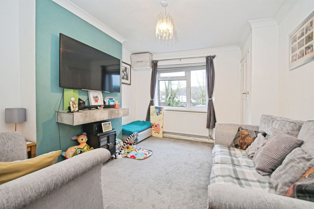 Property photo 3 of 16