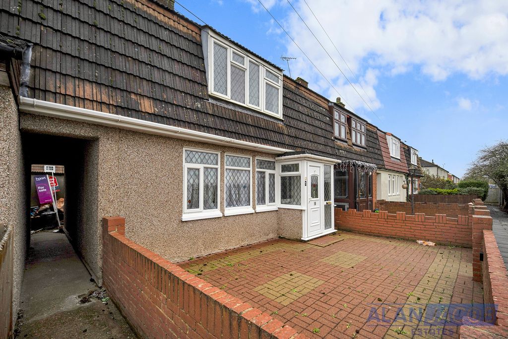 Property photo 2 of 19