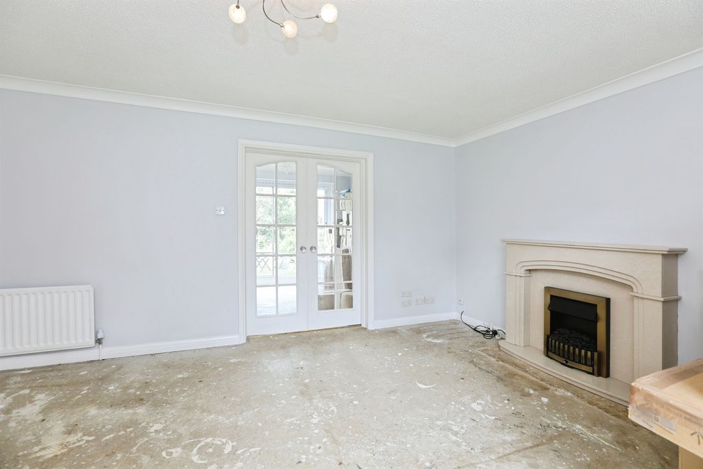 Property photo 2 of 16