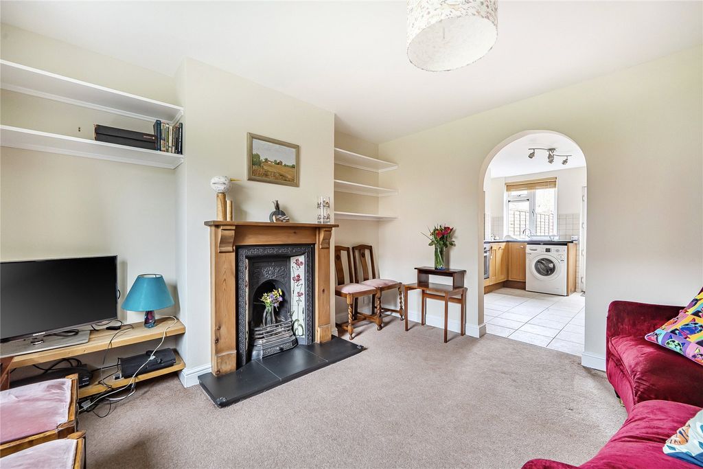 Property photo 2 of 18 Picture No. 15