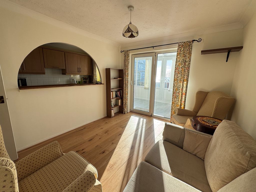 Property photo 2 of 20