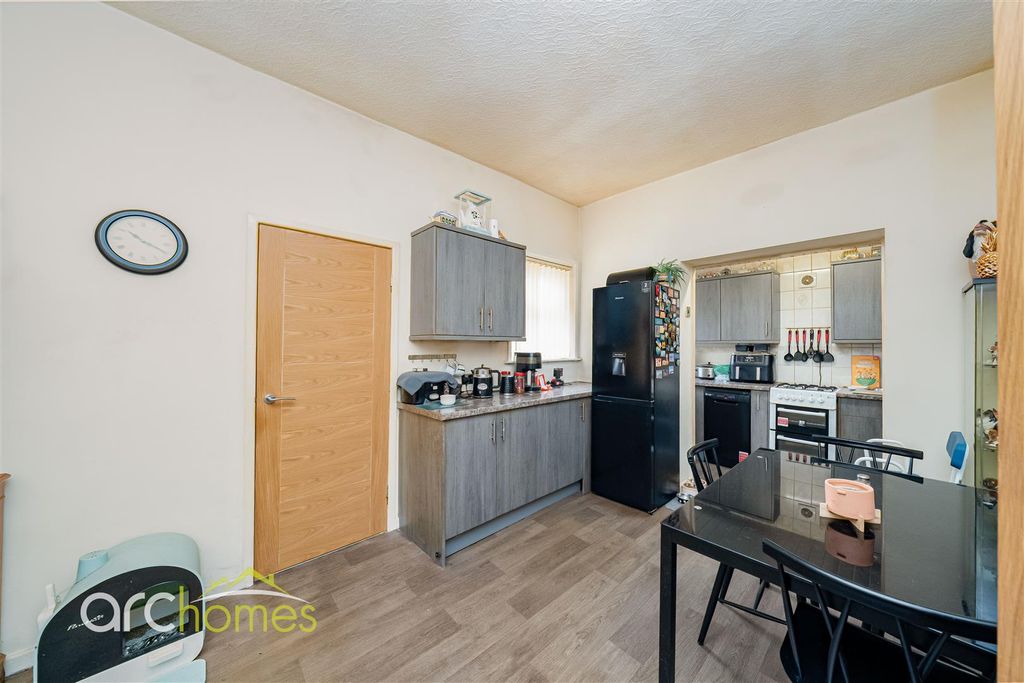 Property photo 3 of 23 Glebe-6.Jpg