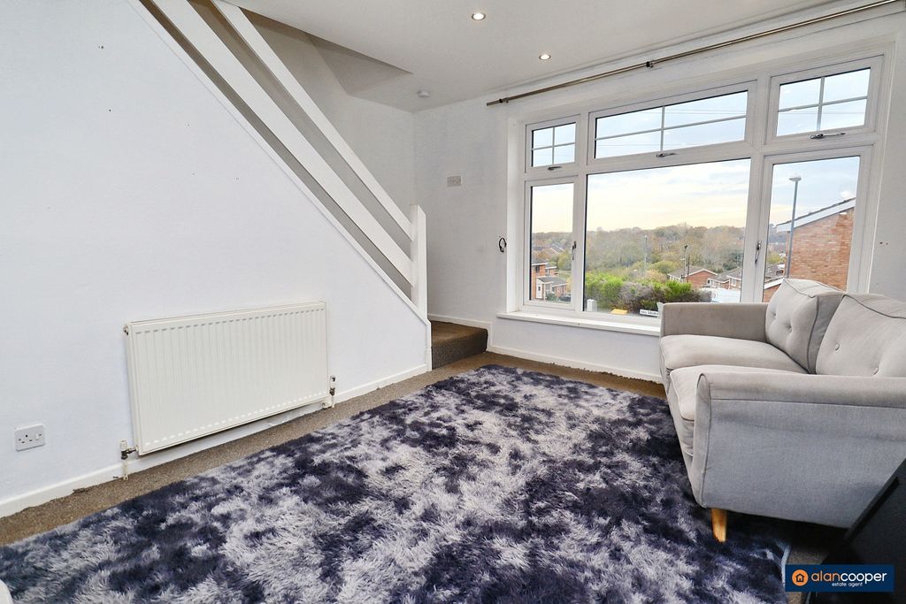 Property photo 3 of 12 4674004