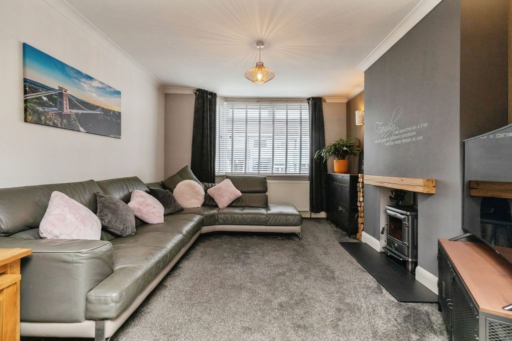 Property photo 2 of 20 Pbox-Img.Jpg