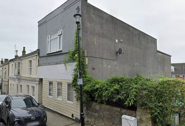 Property photo 1 of 2
