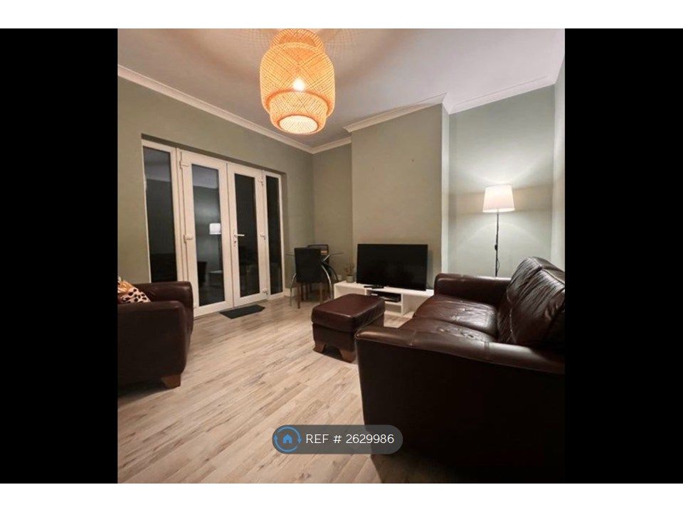 Property photo 2 of 8 Lounge With Private Rear Garden Access