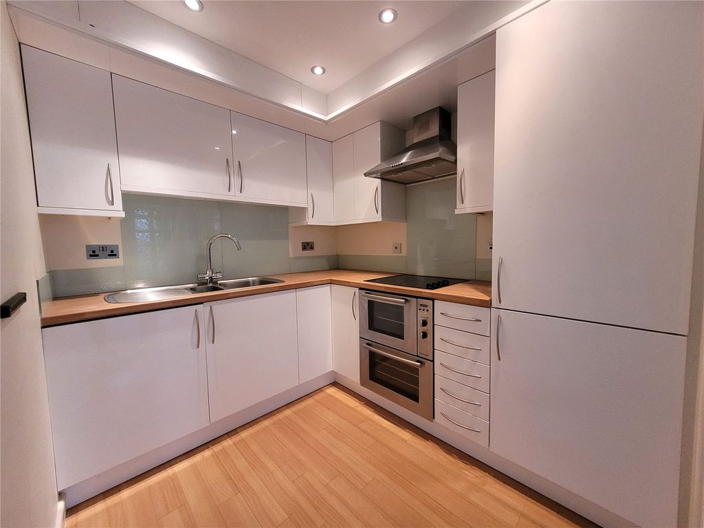 Property photo 2 of 10 Picture No. 05