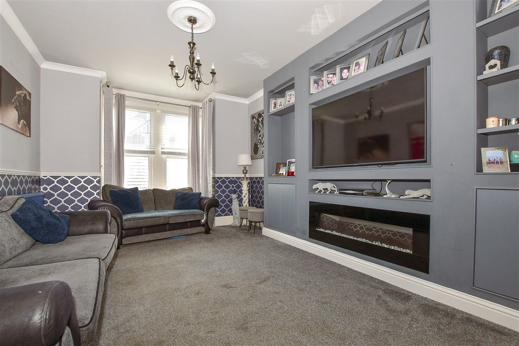 Property photo 3 of 13 Lounge/Diner
