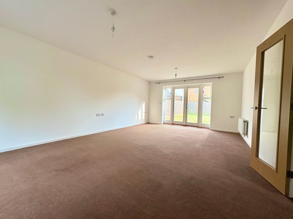 Property photo 3 of 14 Image