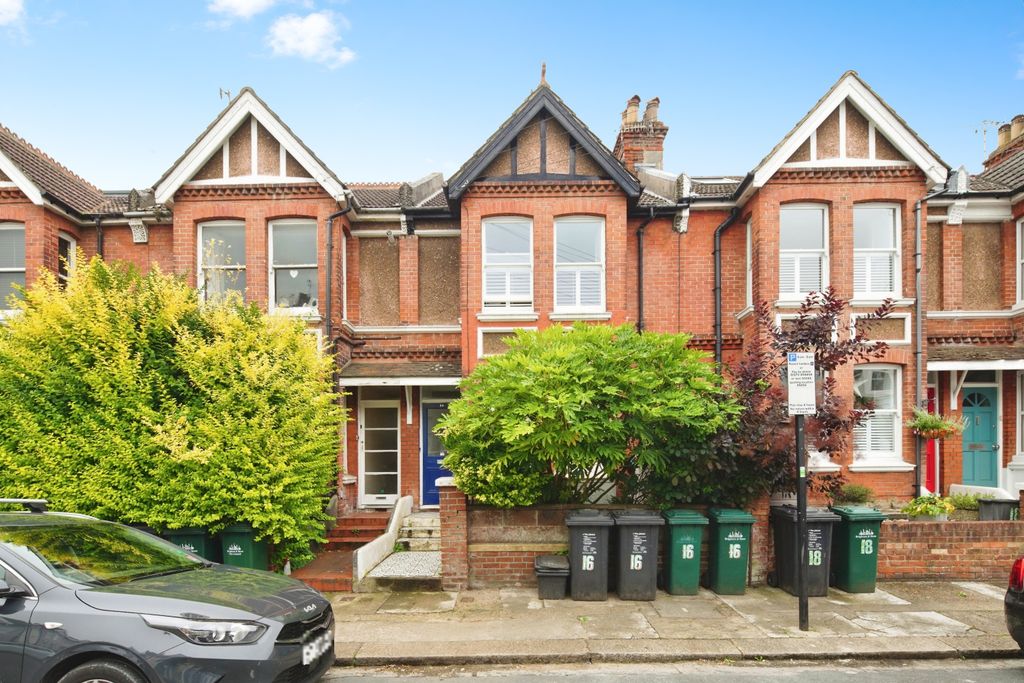 Property photo 3 of 15