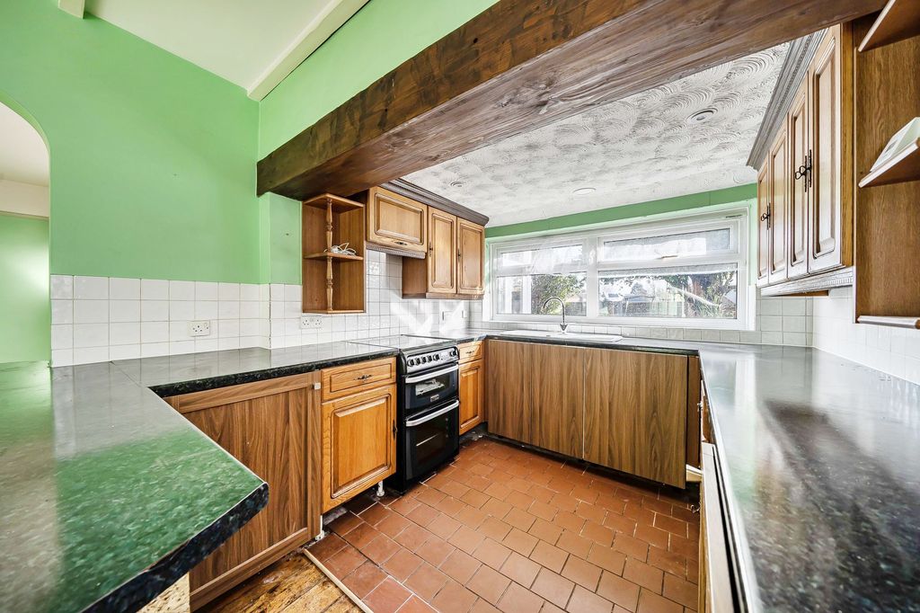 Property photo 2 of 20 Kitchen