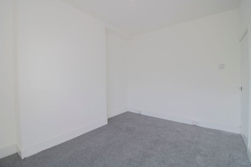 Additional image 25 of 4 bed terraced house for sale5 High Street, Newbridge NP11