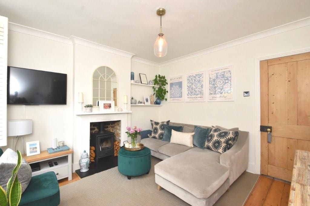 Property photo 2 of 12