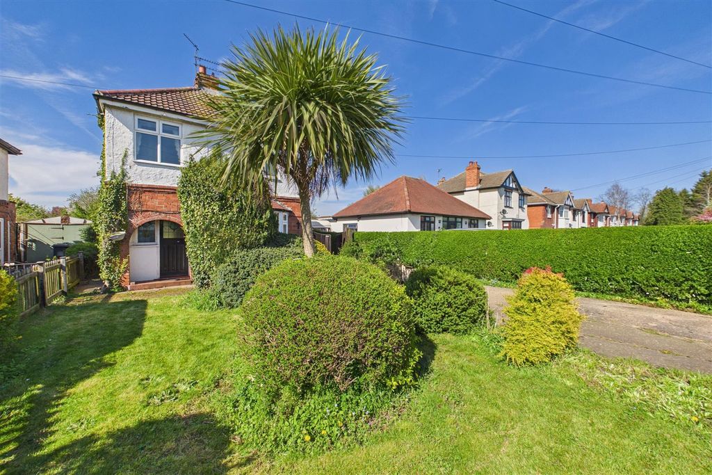 Property photo 2 of 16 Cam04235G0-Pr0158-Still015~2.Jpg