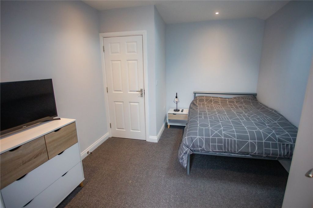 Property photo 2 of 16 Picture No. 02