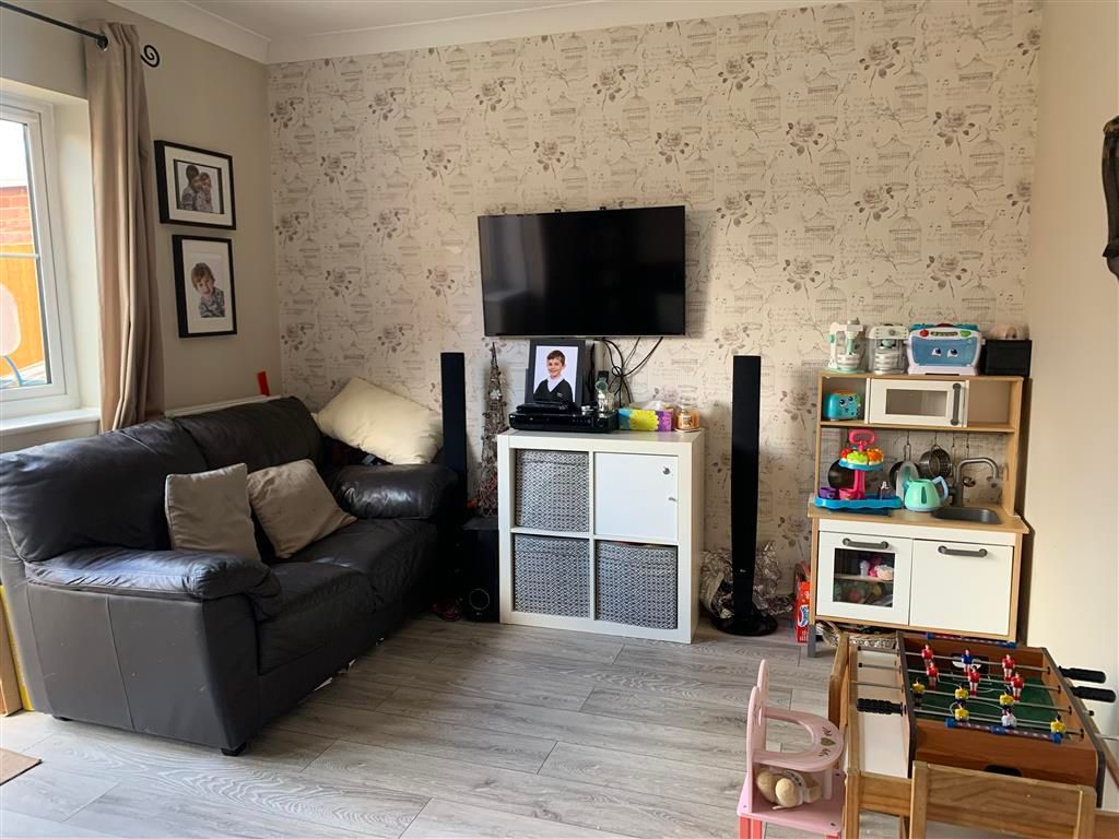 Property photo 3 of 9 Living Room