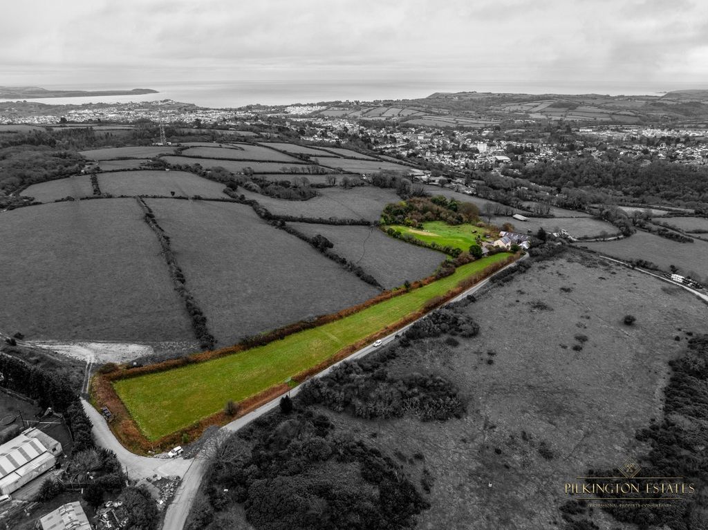 Property photo 2 of 28 4613994