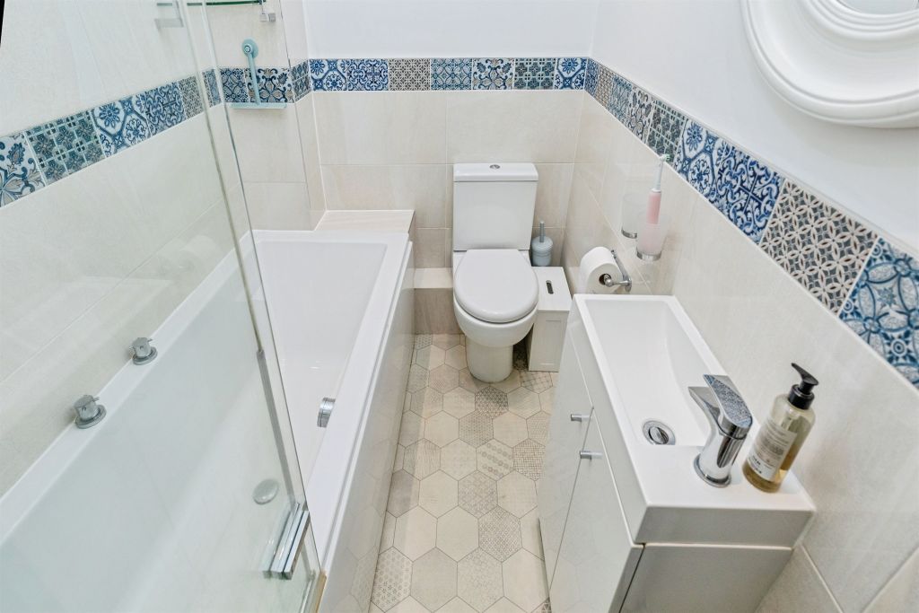Property photo 3 of 17