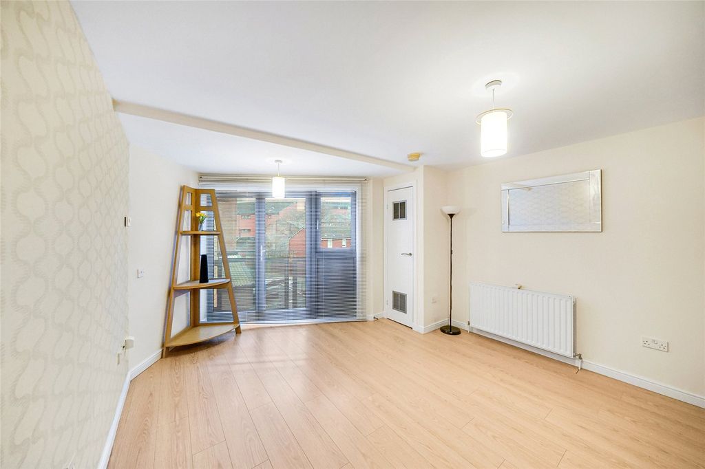 Property photo 2 of 14 Picture No. 03