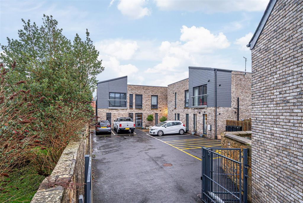 Property photo 1 of 28 Untitled (2 Of 1).Jpg