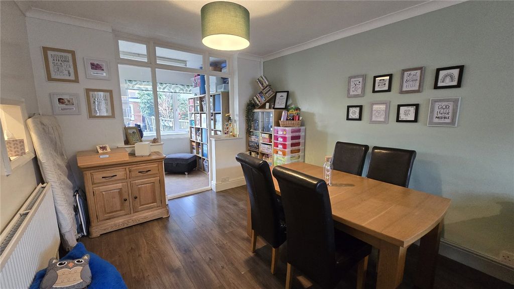 Property photo 2 of 15 Picture No. 18