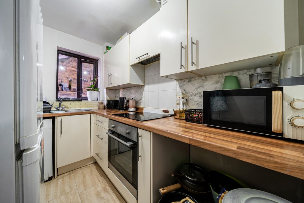 Property photo 3 of 15 1530785-10-6Acf90...