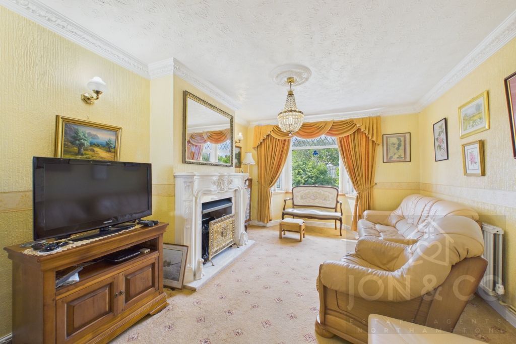 Property photo 3 of 13