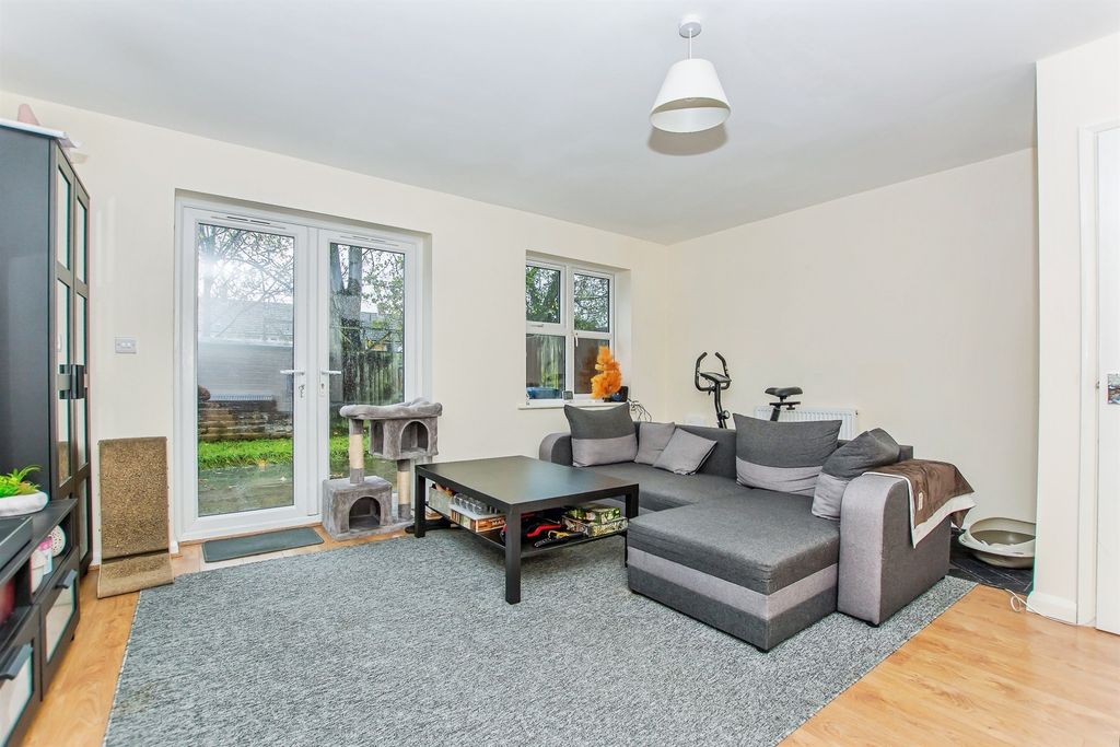 Property photo 3 of 17