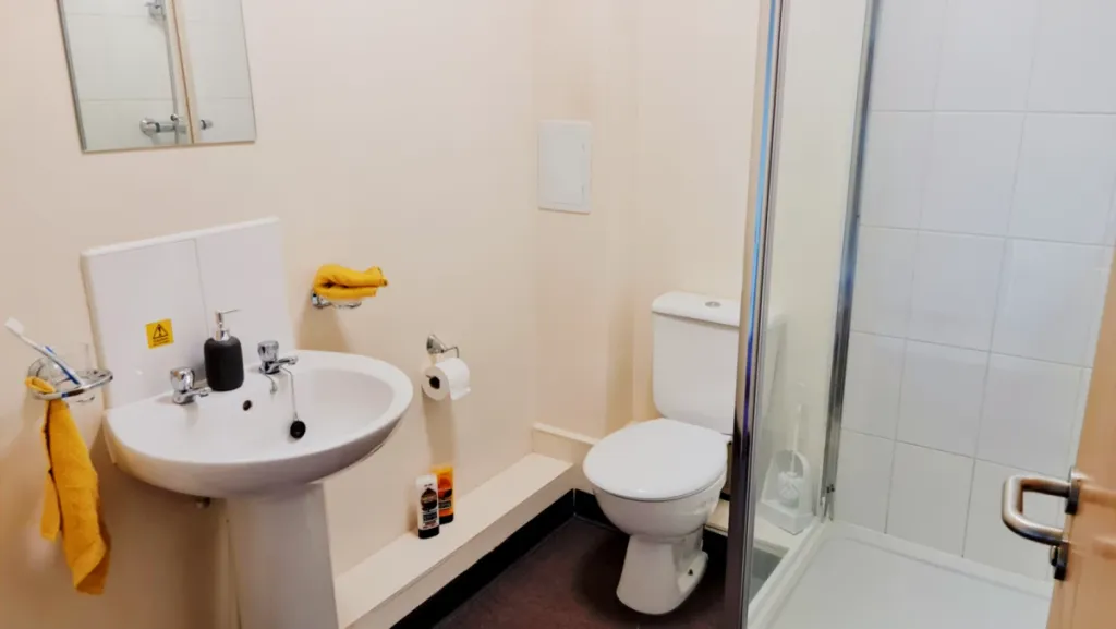 Property photo 2 of 31