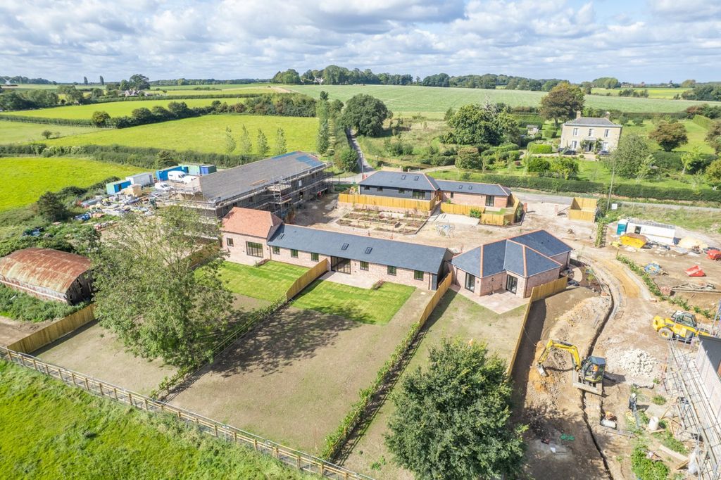 Property photo 3 of 22 Picture 3