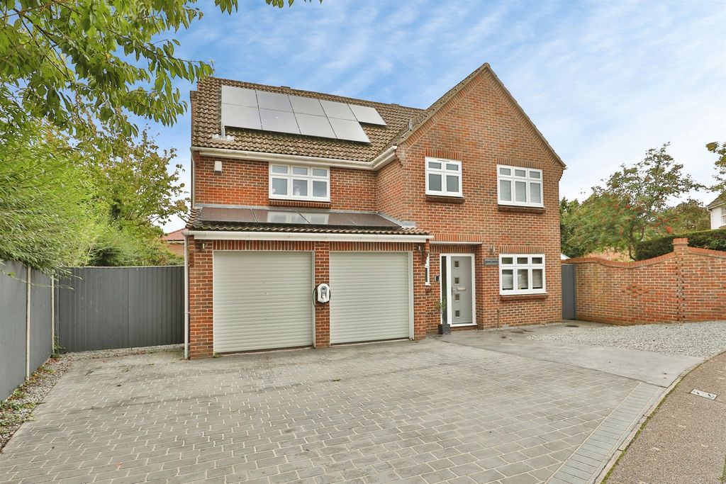 Property photo 1 of 33