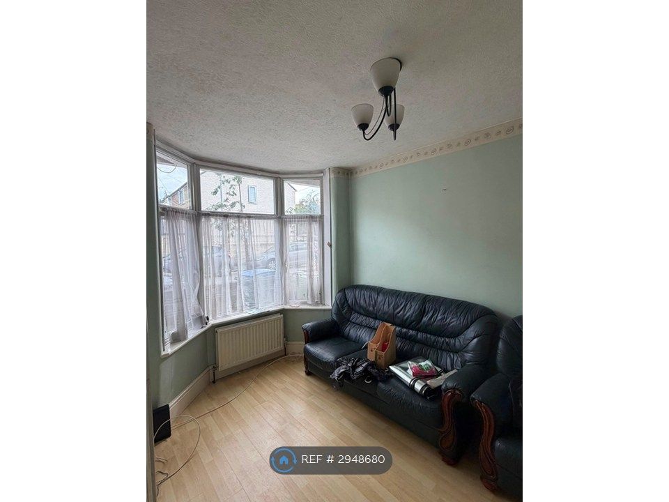 Property photo 3 of 25