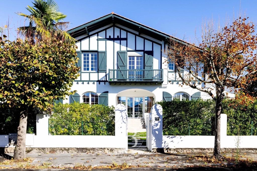 Property photo 2 of 22