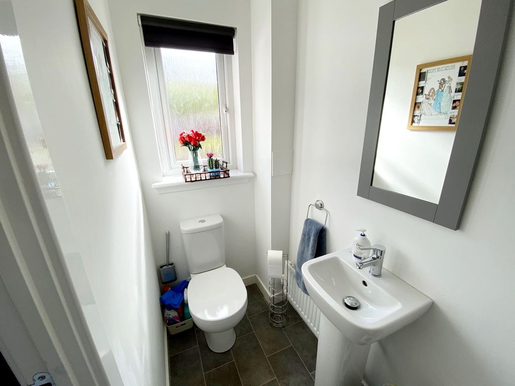 Additional image 7 of 3 bed semi-detached house for saleDalwhamie Street, Kinross KY13