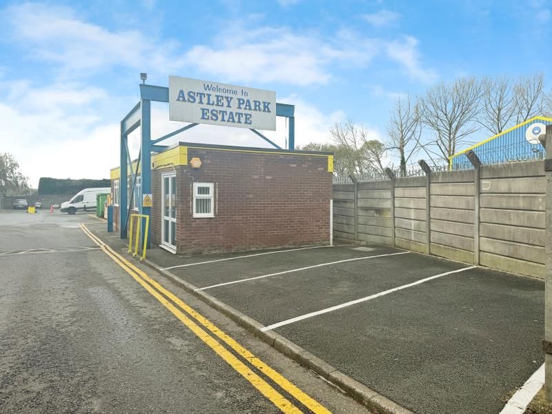 Property photo 3 of 21