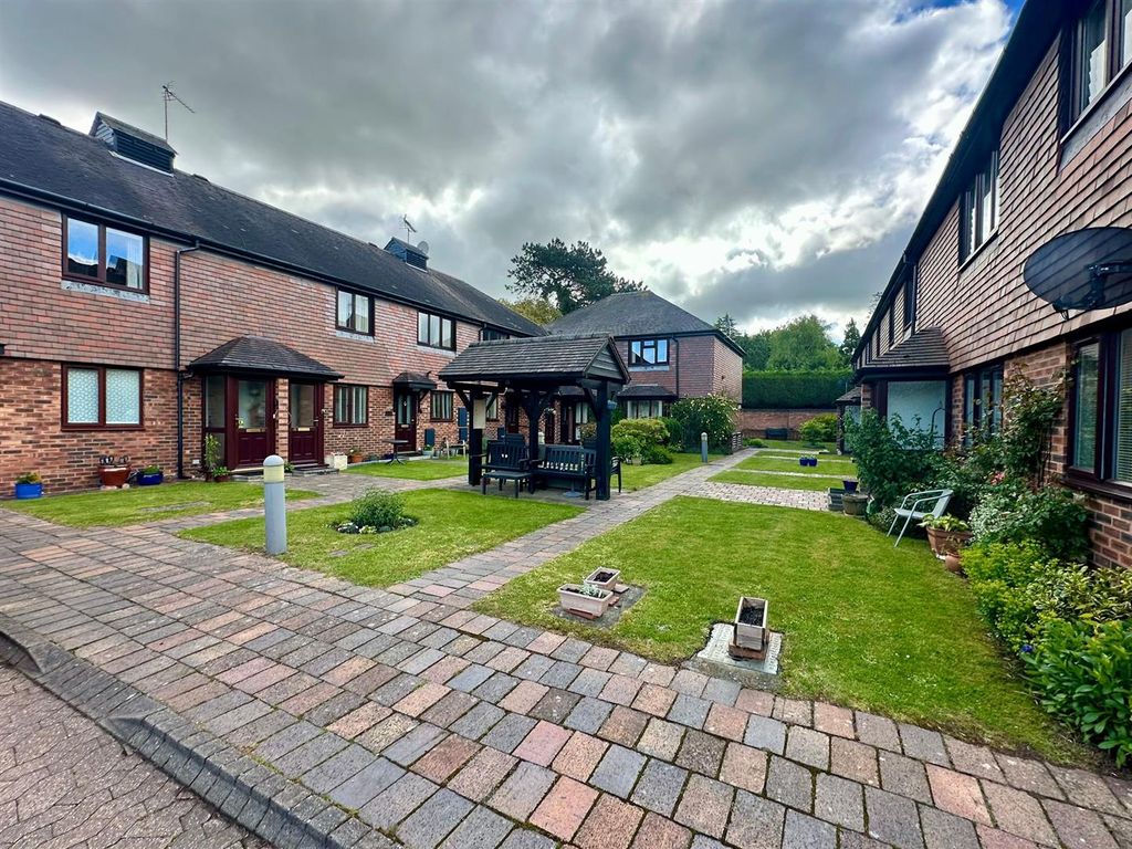 Property photo 3 of 11