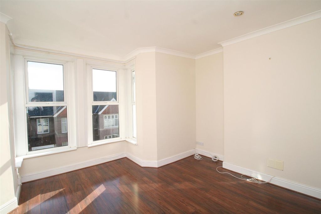 Property photo 2 of 6 Living Room