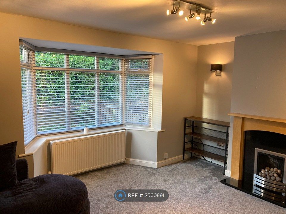Property photo 2 of 13 Lounge