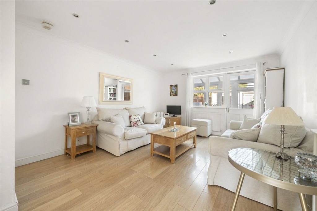 Property photo 1 of 14 Large Reception Room