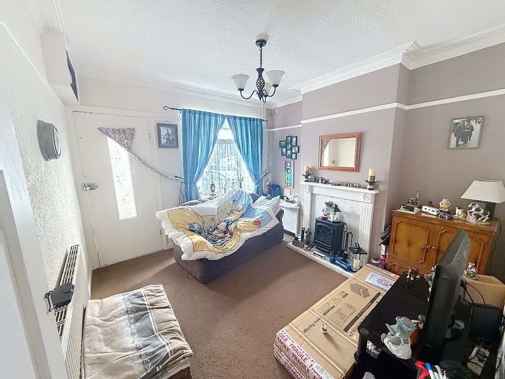 Property photo 2 of 9