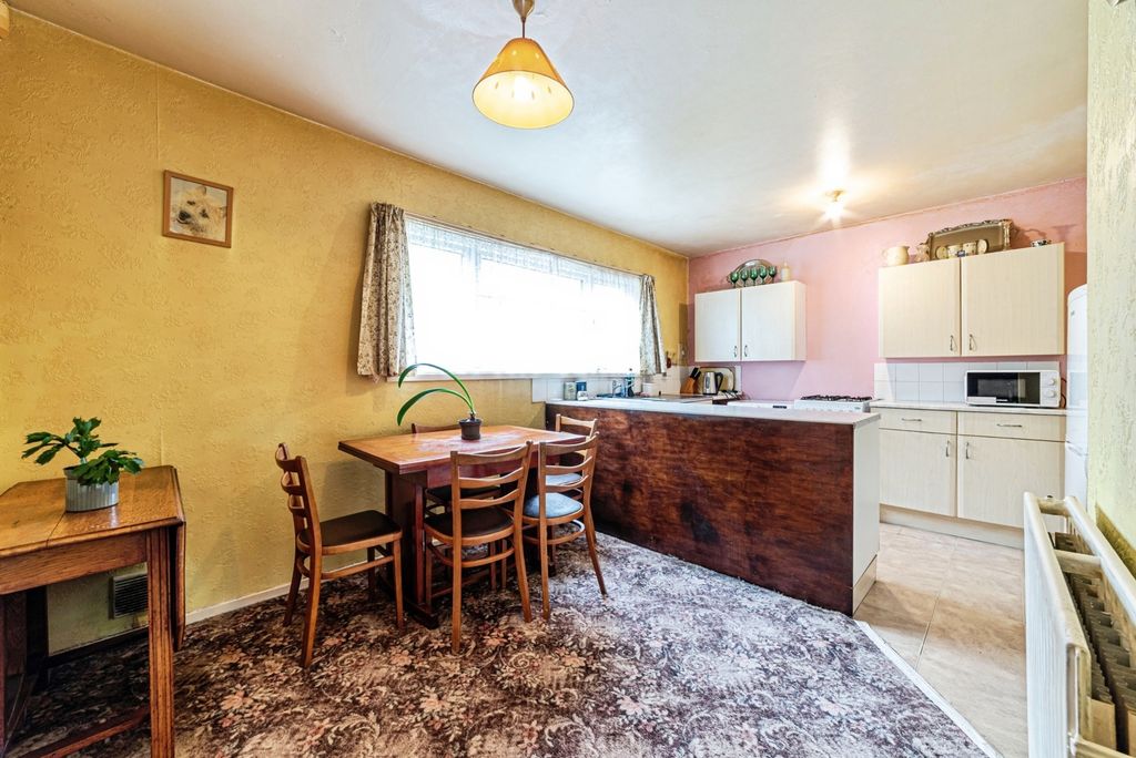 Property photo 3 of 16 Pbox-Img.Jpg