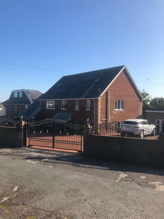Property photo 3 of 37