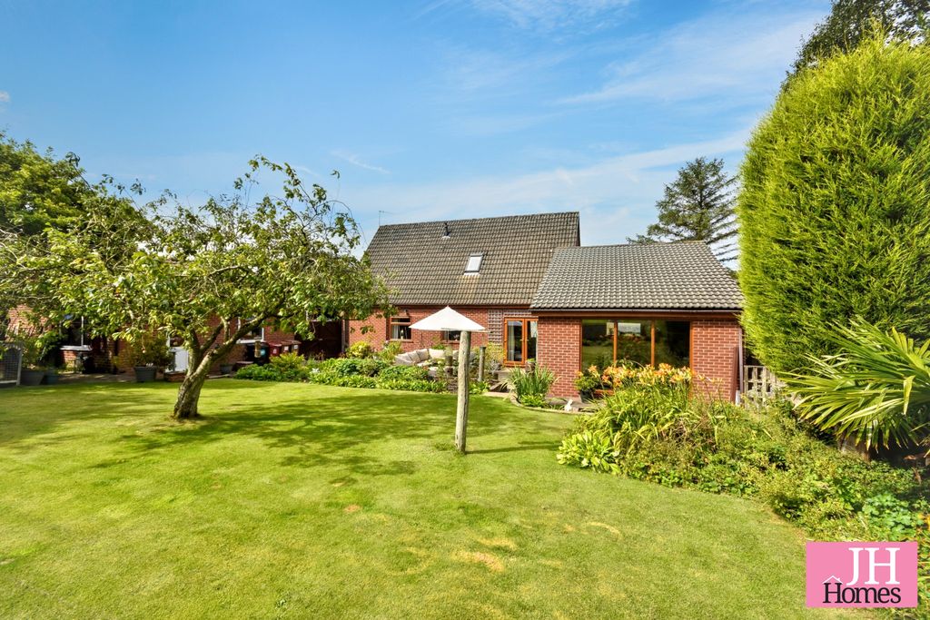 Property photo 1 of 24