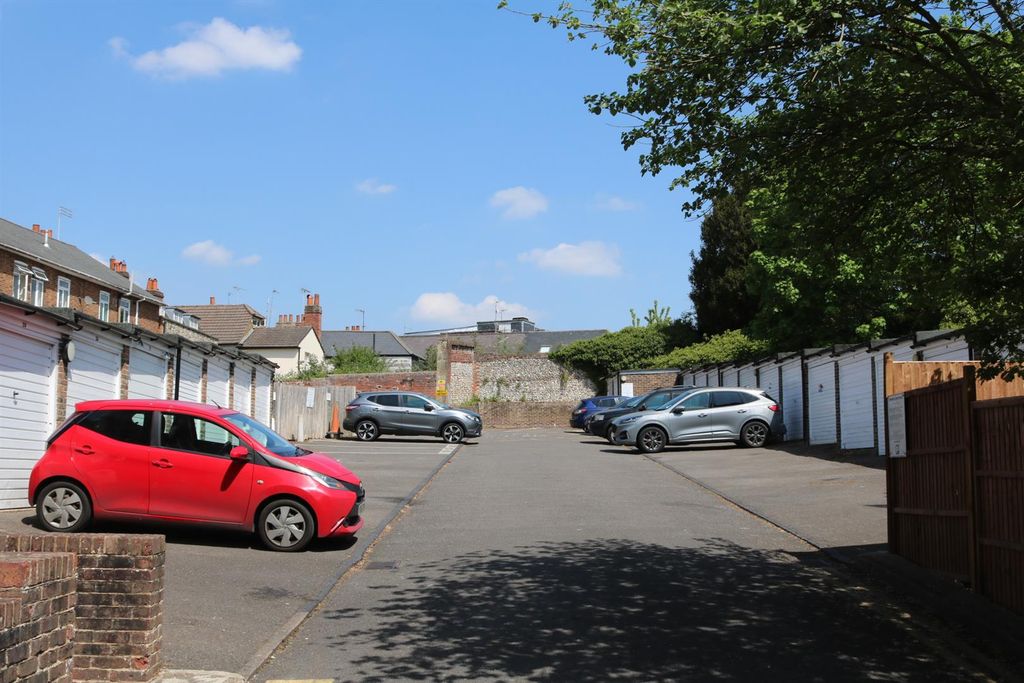 Property photo 3 of 13 Img_0356.Jpg