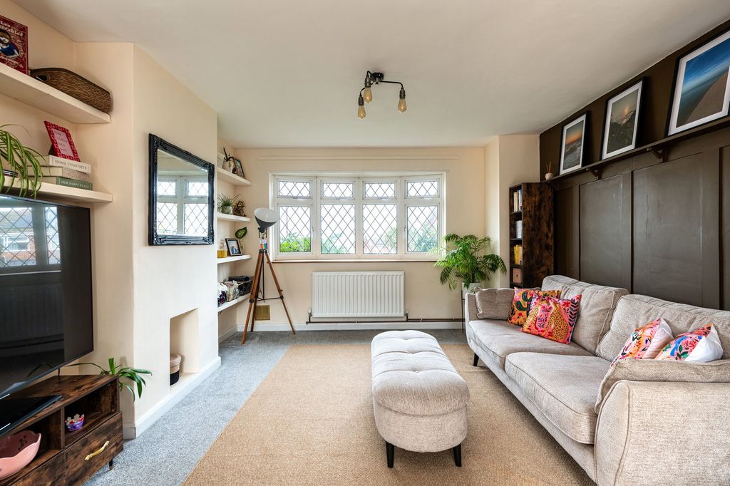 Property photo 1 of 18