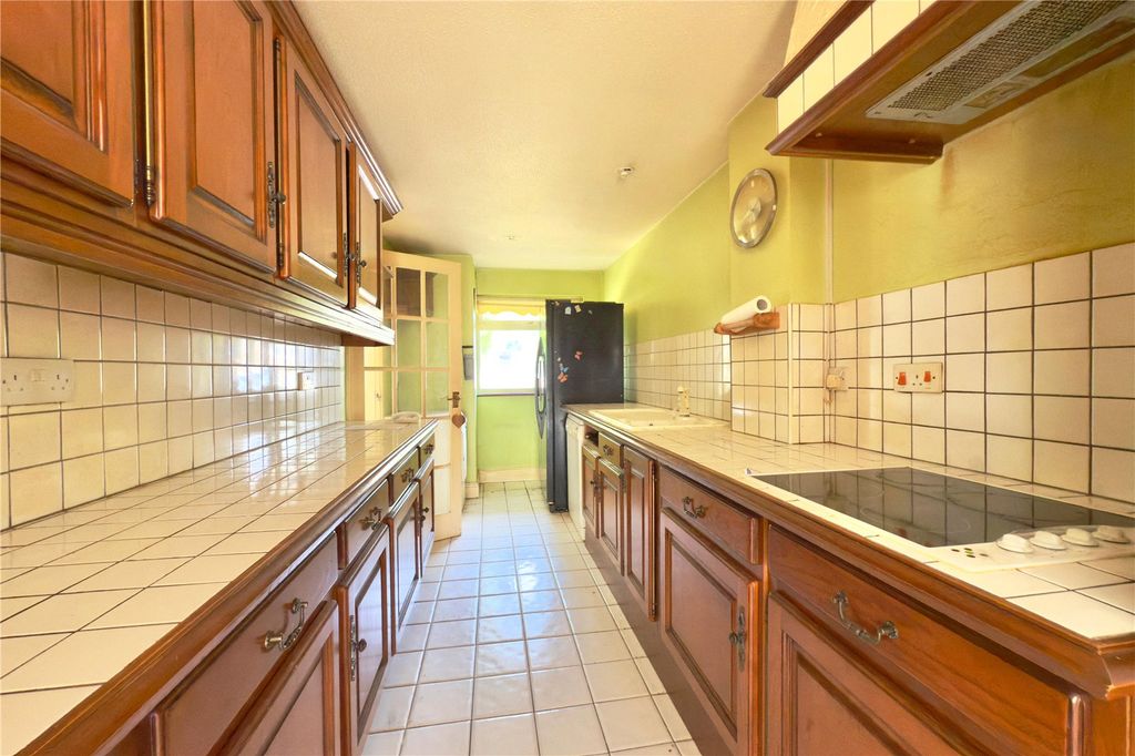 Property photo 3 of 18 Picture No. 12